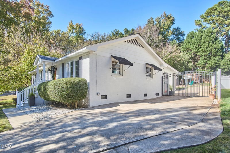 301 Latimer Rd, Raleigh, NC 27609