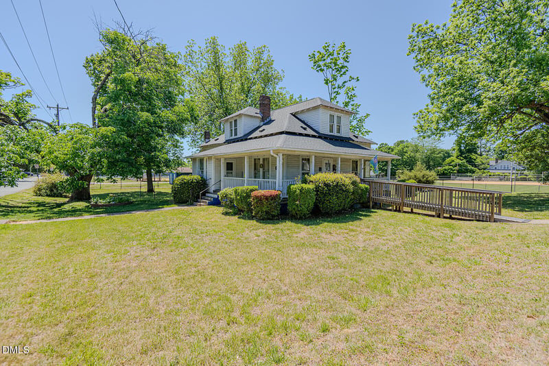 301 Lee St, Mebane, NC 27302