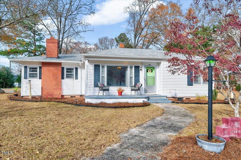 301 E Lewis St, Four Oaks, NC 27524