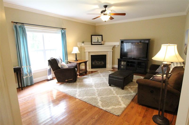 301 Long Bottom Trl, Holly Springs, NC 27540