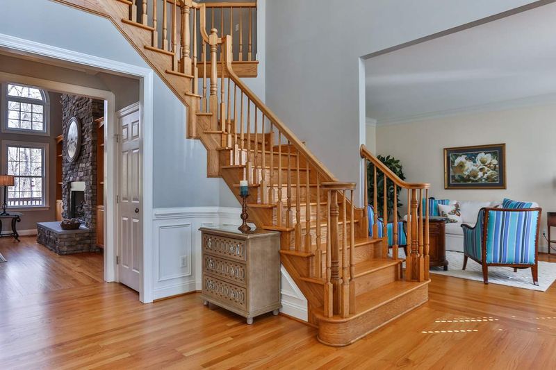 301 Madera Ln, Chapel Hill, NC 27517