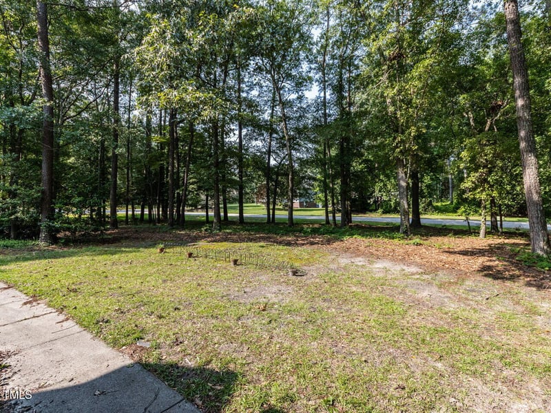 301 Monterey Ct, Benson, NC 27504