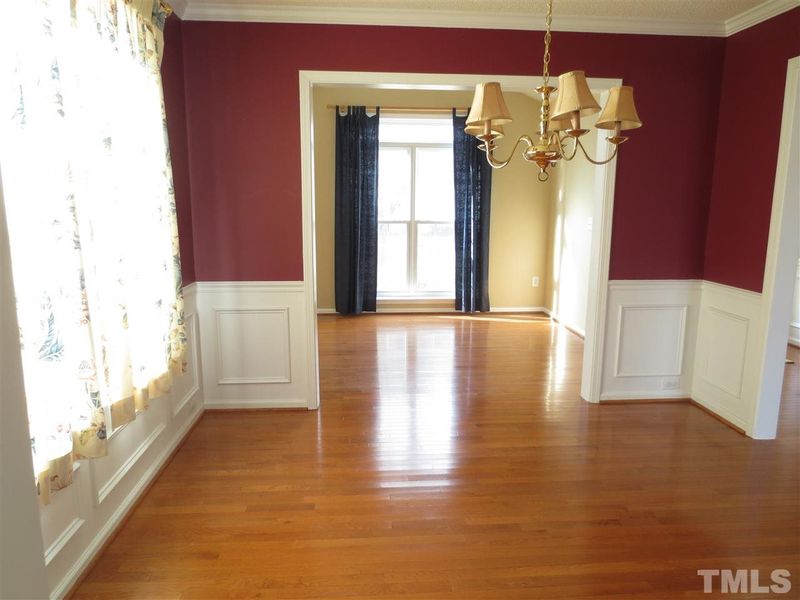 301 Montvale Ct, Apex, NC 27502