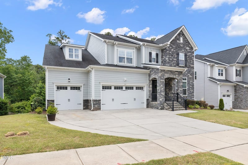301 Mystic Quartz Ln, Holly Springs, NC 27540