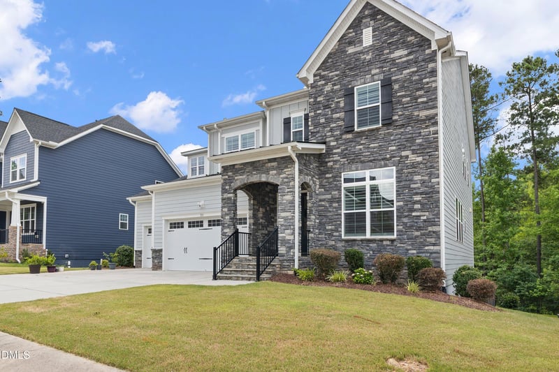 301 Mystic Quartz Ln, Holly Springs, NC 27540