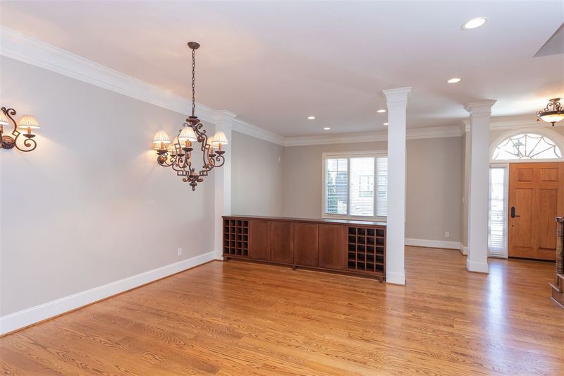 301 Old Franklin Grove Dr #8, Chapel Hill, NC 27514