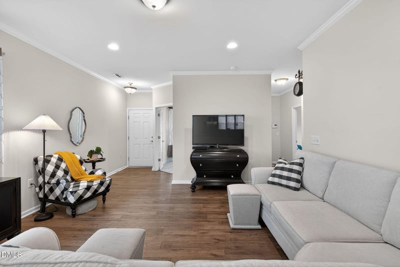 301 Pipit Dr, Durham, NC 27703