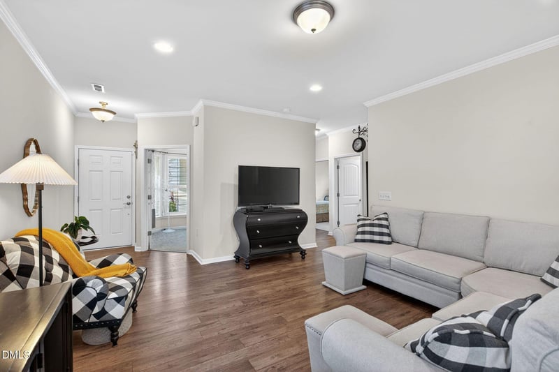 301 Pipit Dr, Durham, NC 27703