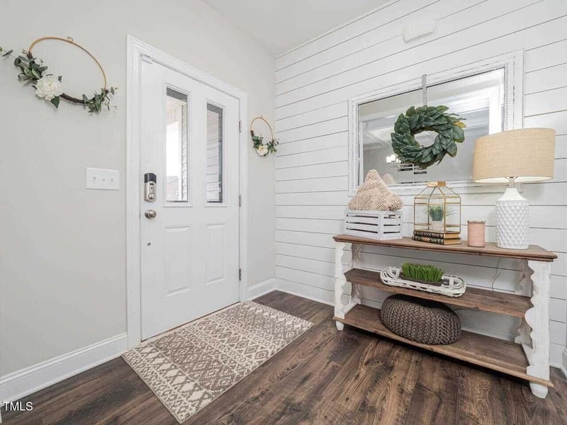 301 Porter Hill Dr, Youngsville, NC 27596