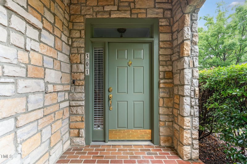 301 Presque Isle Ln, Chapel Hill, NC 27514