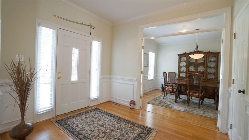 301 Promontory Point Dr, Cary, NC 27513