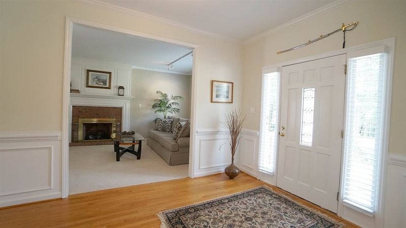 301 Promontory Point Dr, Cary, NC 27513