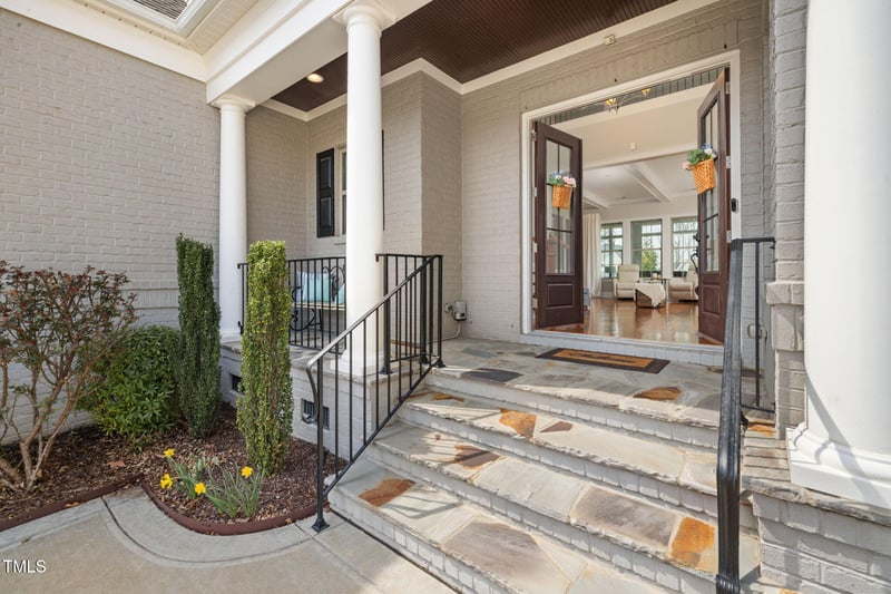 301 Rocking Ranch Ct, Cary, NC 27519