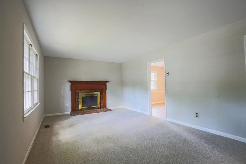 301 Sawmill Rd, Raleigh, NC 27615