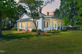 301 Stanley St, Four Oaks, NC 27524