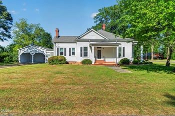 301 Stanley St, Four Oaks, NC 27524