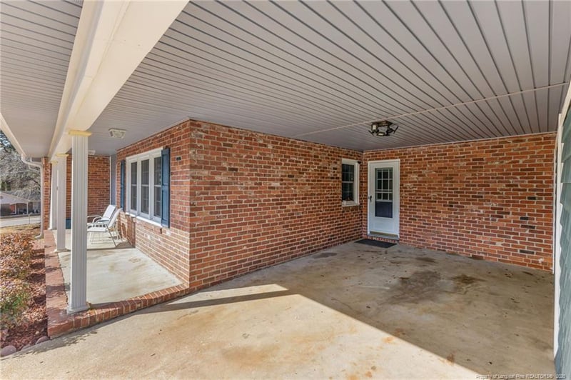 301 Summer Hill Rd, Fayetteville, NC 28303