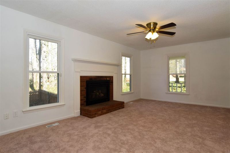 301 Trappers Run Dr, Cary, NC 27513