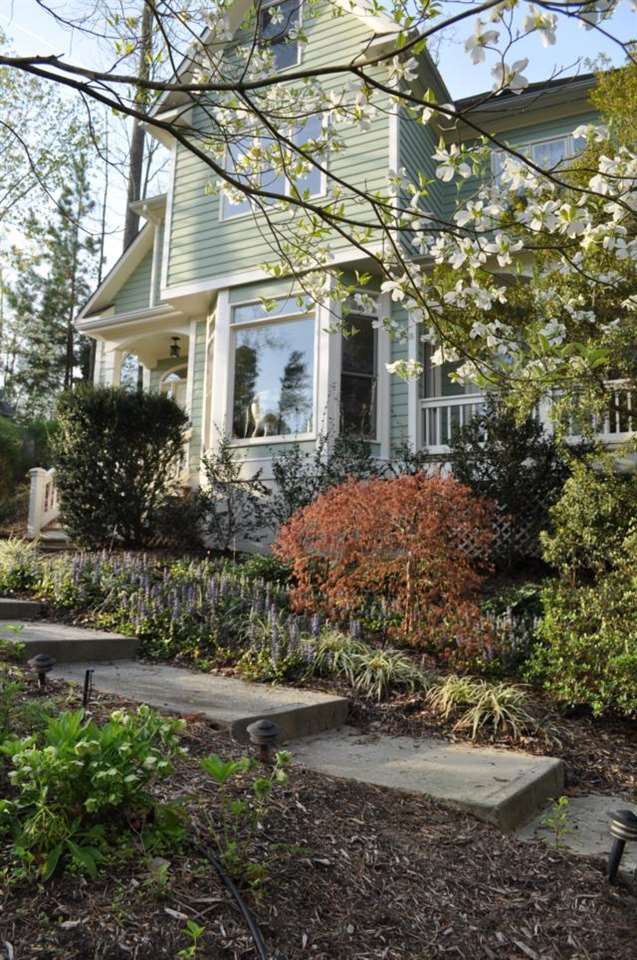 301 Westbury Dr, Chapel Hill, NC 27516