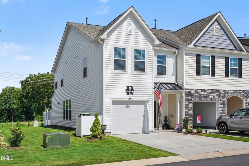 301 Whitley Ridge Dr, Clayton, NC 27527