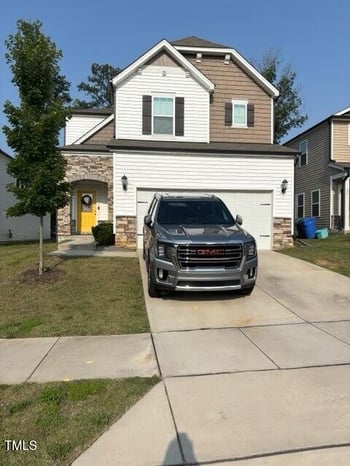 301 Wilbur Lake Dr, Fuquay Varina, NC 27526