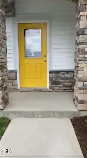 301 Wilbur Lake Dr, Fuquay Varina, NC 27526
