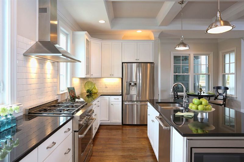 301 E Winmore Ave, Chapel Hill, NC 27516