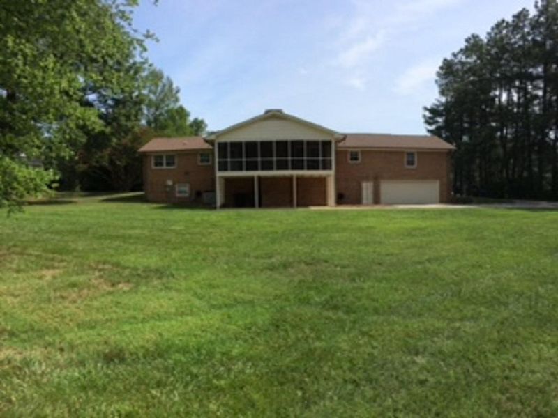3010 Amherst Ave, Burlington, NC 27215