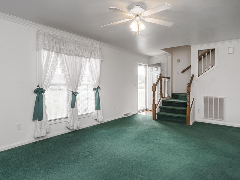3010 Coachway Dr, Mebane, NC 27302