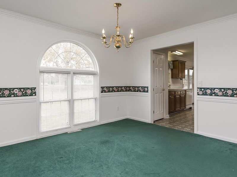 3010 Coachway Dr, Mebane, NC 27302