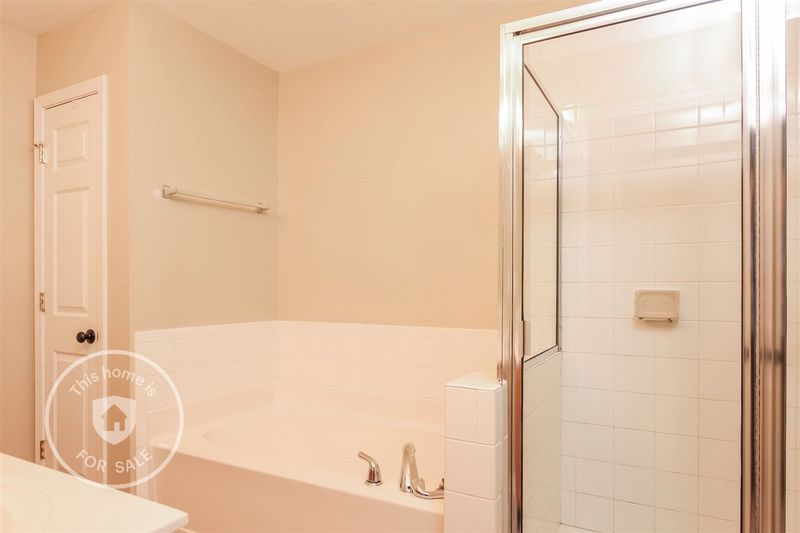 3011 Barrymore St, Raleigh, NC 27603