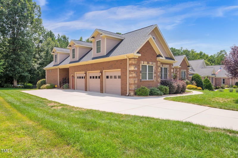 3011 Carrington Ln, Sanford, NC 27330