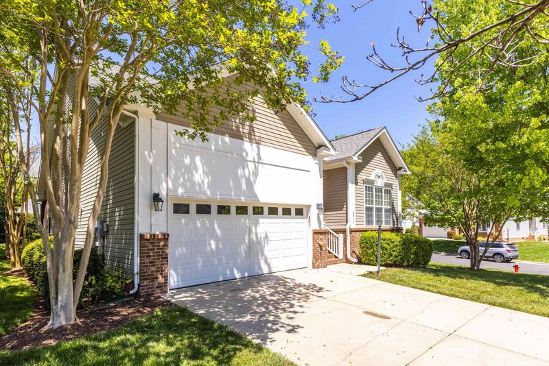 3011 Heritage Pines Dr, Cary, NC 27519