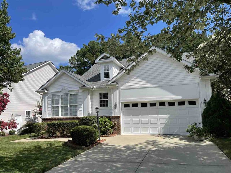 3012 Heritage Pines Dr, Cary, NC 27519