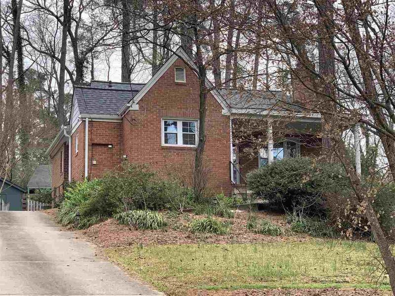 3012 Medlin Dr, Raleigh, NC 27607