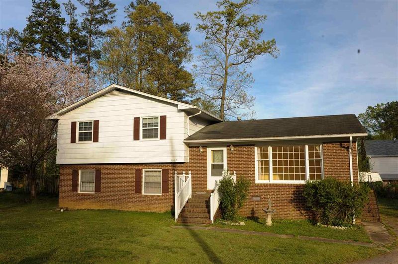 3012 Oldham Ct, Raleigh, NC 27604