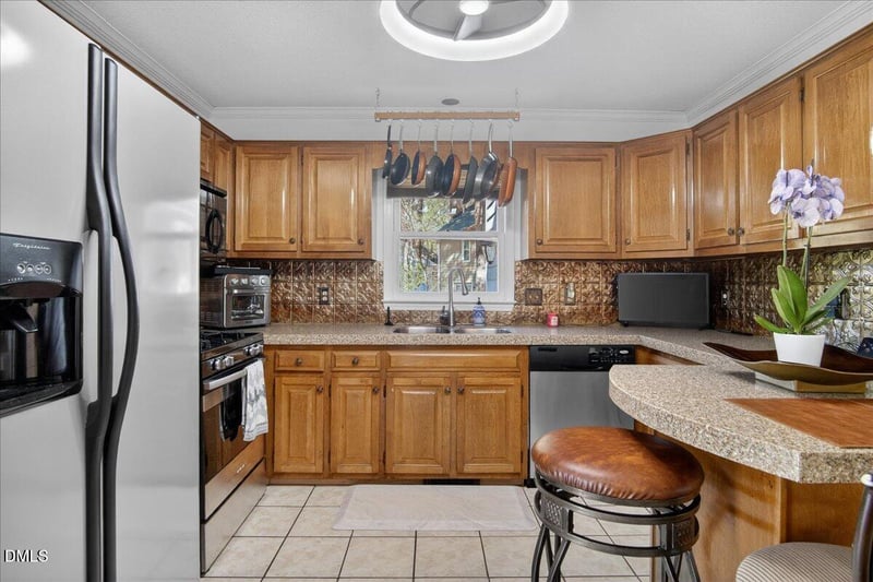 3013 Chippendale Rd, Raleigh, NC 27604