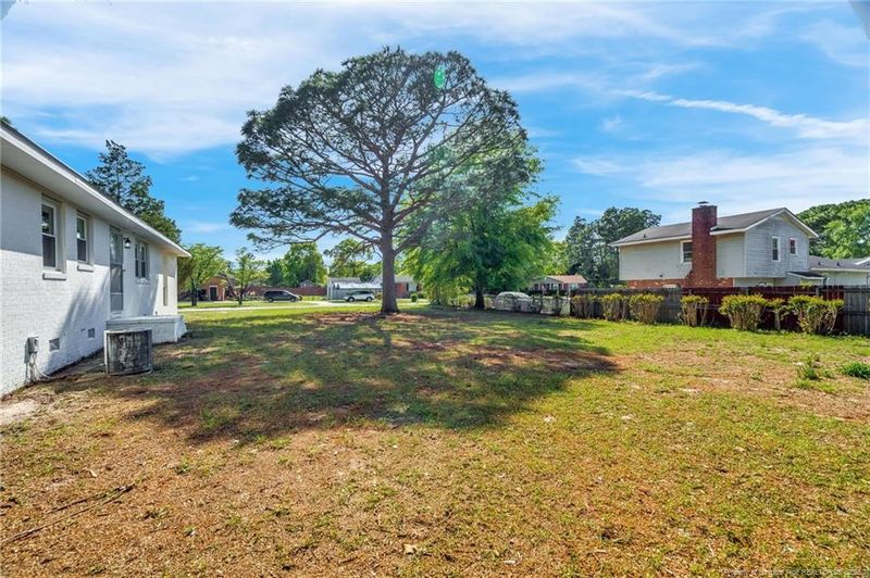 3014 Akron Dr, Hope Mills, NC 28348
