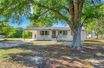 3014 Akron Dr, Hope Mills, NC 28348