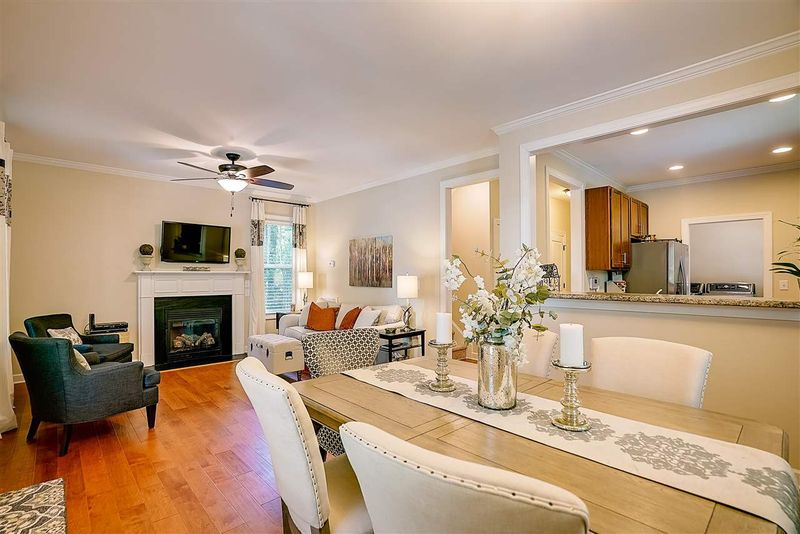 3014 Oxford Dr, Durham, NC 27707