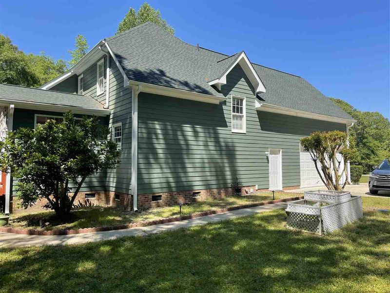 3015 Lautenberg Ln, Willow Springs, NC 27592