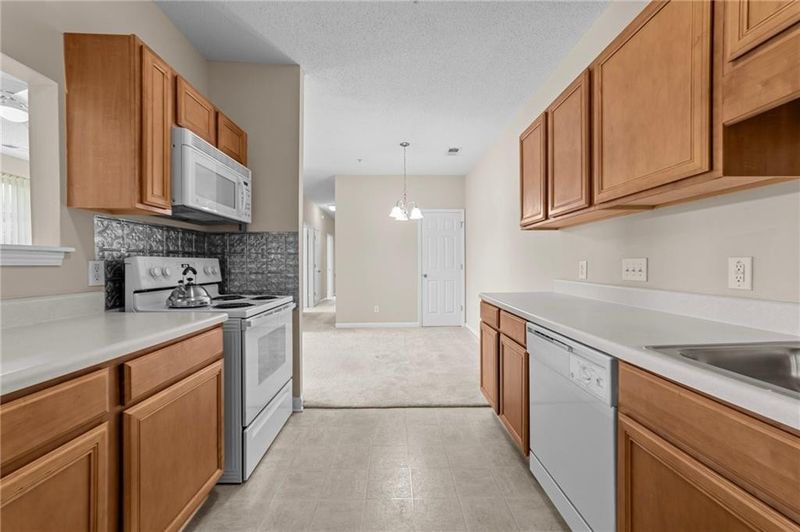 3015 Winston Dr #108, Burlington, NC 27215