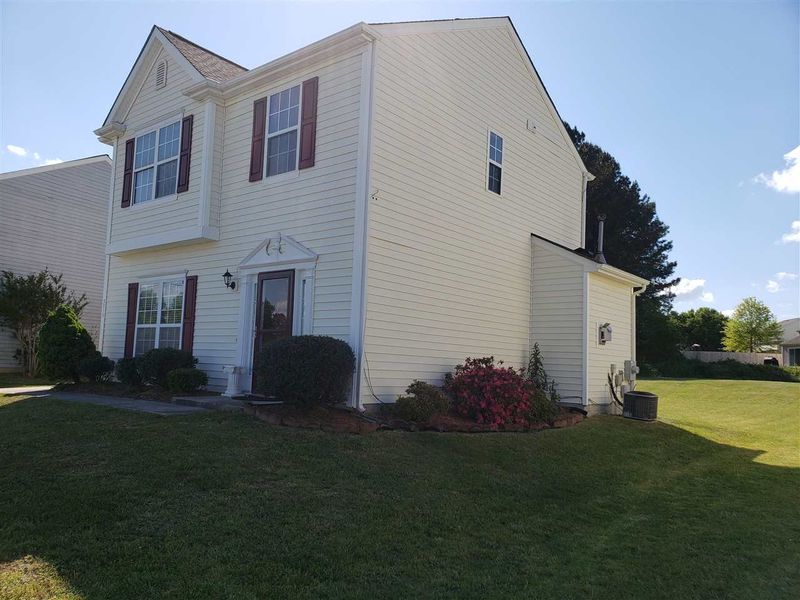 3016 Riverbrooke Dr, Raleigh, NC 27610