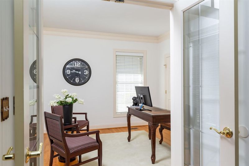 30163 Pharr, Chapel Hill, NC 27517