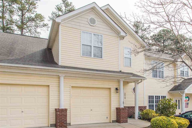 3018 Andover Glen Rd, Raleigh, NC 27604