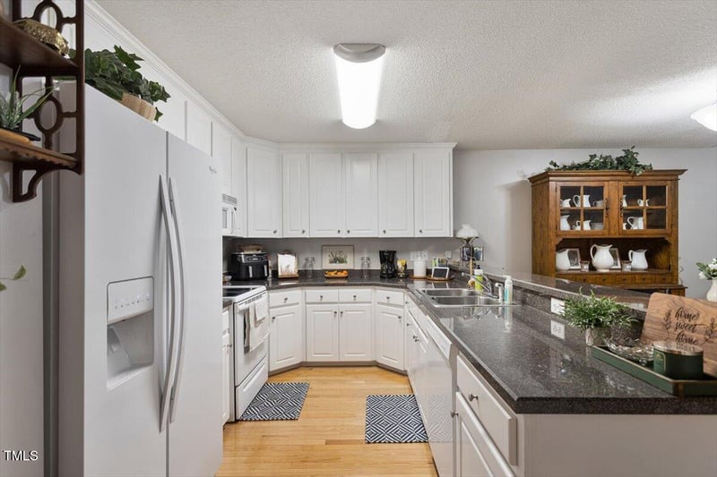 3018 E Cotton Gin Dr, Clayton, NC 27527