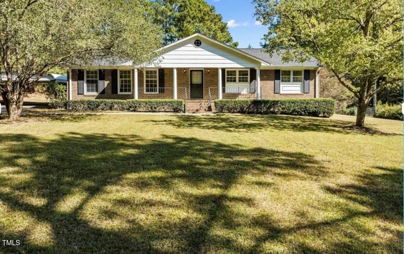 3018 Green Hill Dr, Chapel Hill, NC 27514