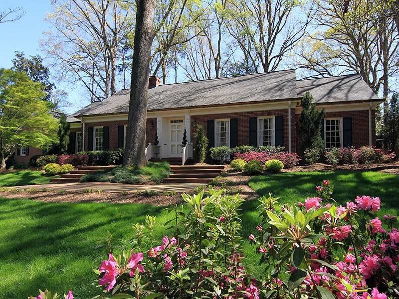 3018 Randolph Dr, Raleigh, NC 27609