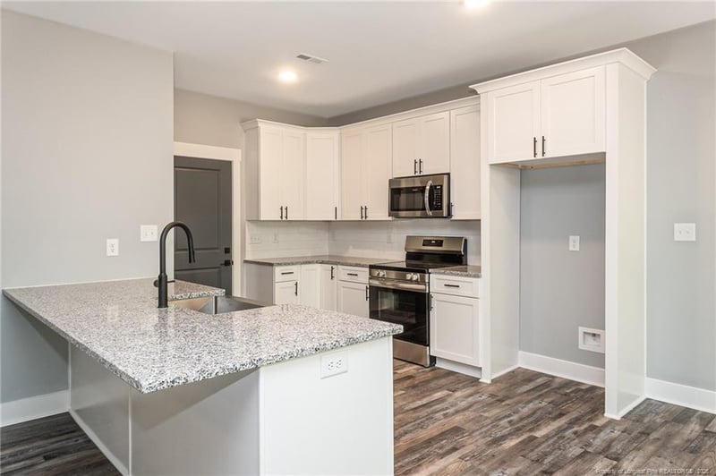 3019 Candlelight Dr, Fayetteville, NC 28311