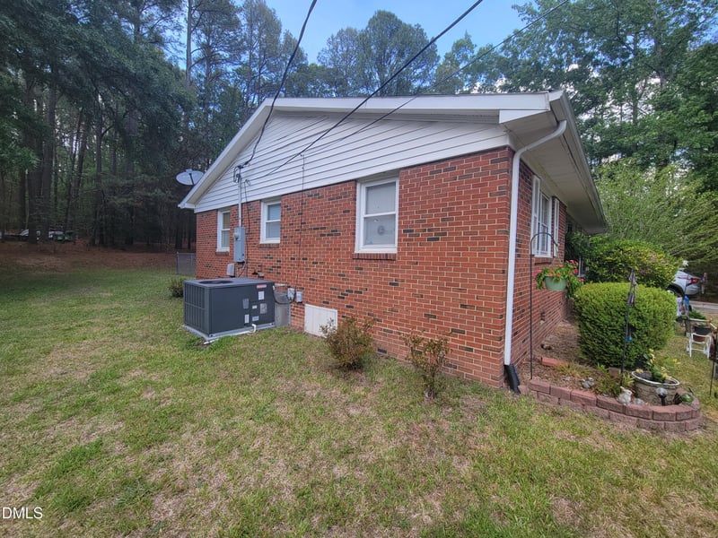 3019 Ross Rd, Durham, NC 27703